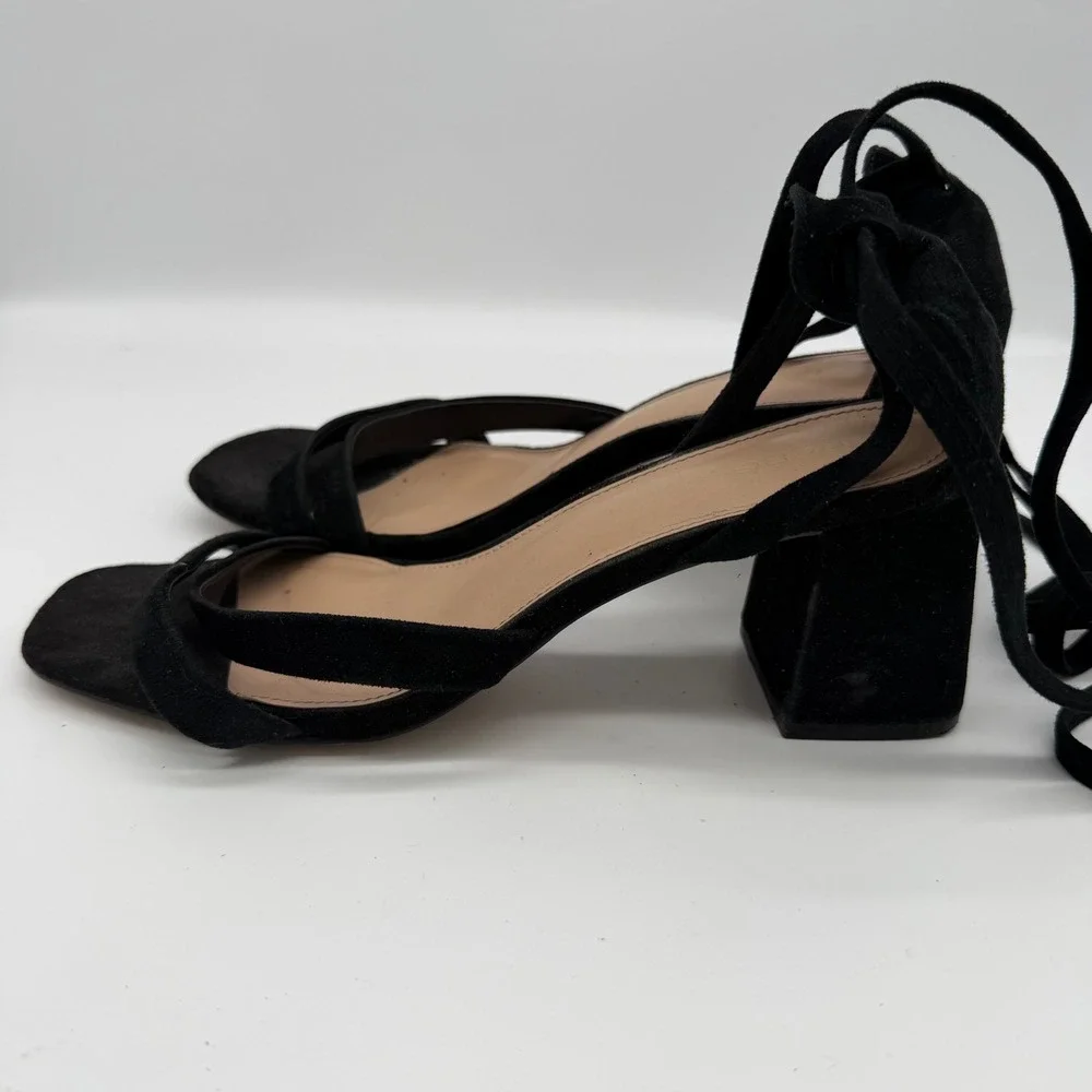 BCBGeneration Debby Black Suede Strappy Block Heel‎ Lace Up Sandals Size 8M